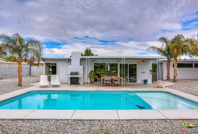 1077 E Francis Drive, Palm Springs, CA 92262