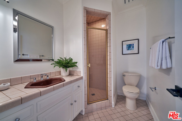 6 Bed Home for Sale in Encino, California