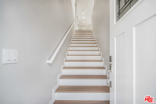  Income Home for Sale in Los Angeles, California