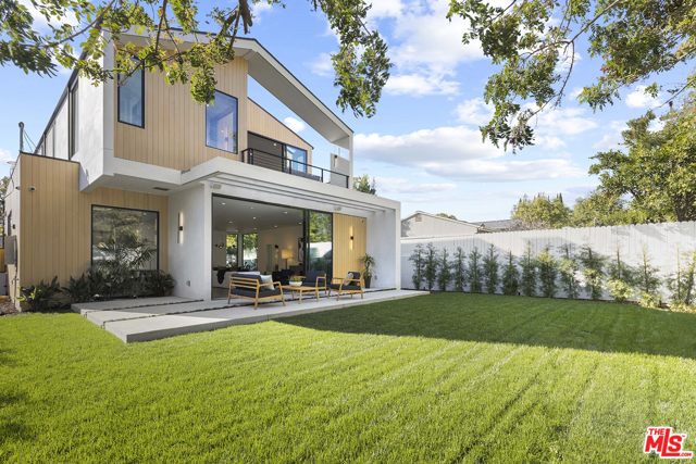 5 Bed Home for Sale in Los Angeles, California