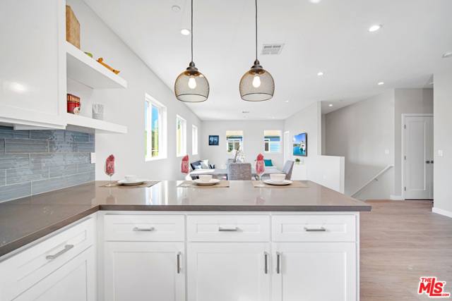  Income Home for Sale in Los Angeles, California