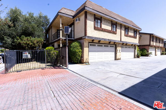 feature listing property photo
