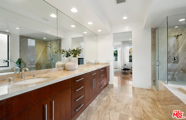 3 Bed Home for Sale in Venice, California
