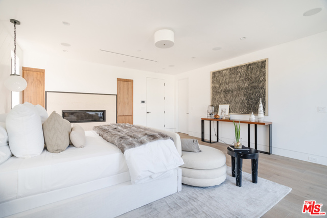 5 Bed Home for Sale in Pacific Palisades, California