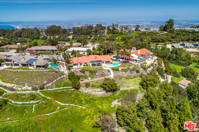 61 OCEANAIRE Drive, Rancho Palos Verdes, California 90275, 3 Bedrooms Bedrooms, ,3 BathroomsBathrooms,Residential,Sold,OCEANAIRE,19451576
