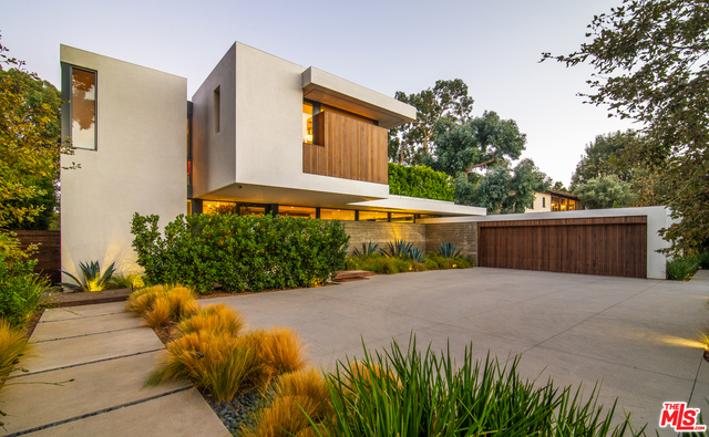 Photo of 748 AMALFI Drive, Pacific Palisades, CA 90272