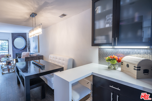 2 Bed Home for Sale in Studio City, California