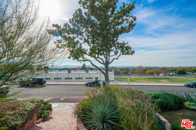 3 Bed Home for Sale in Burbank, California