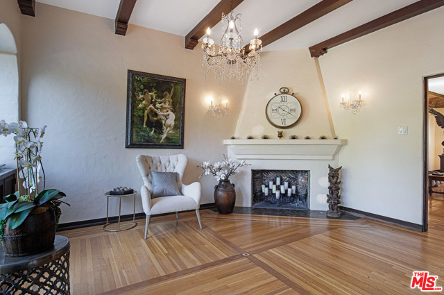4 Bed Home for Sale in Beverly Hills, California