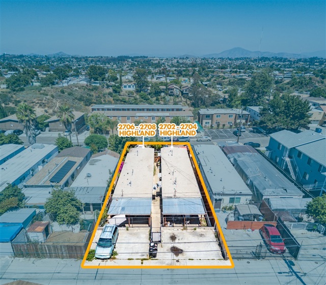 2702 Highland Ave