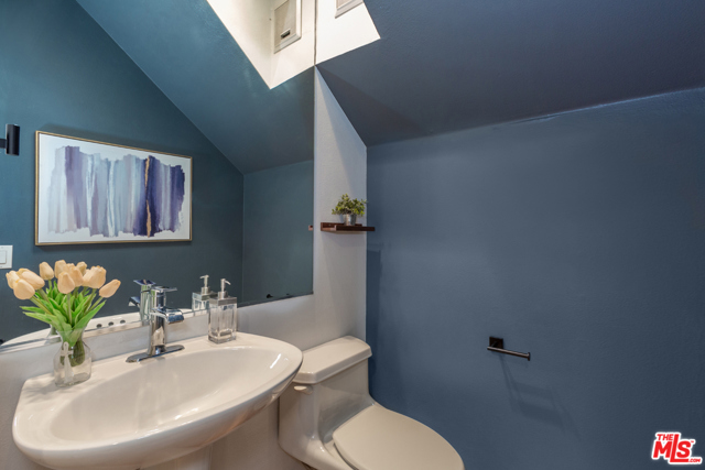 2 Bed Home for Sale in Los Angeles, California