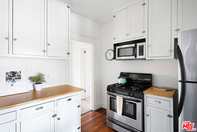 2 Bed Home for Sale in Los Angeles, California