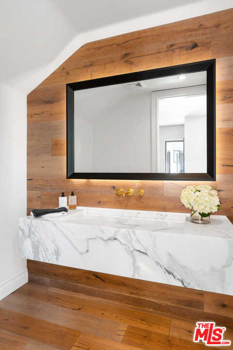 4 Bed Home for Sale in Los Angeles, California