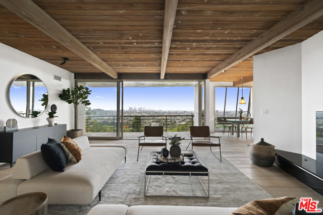 2 Bed Home for Sale in Los Angeles, California