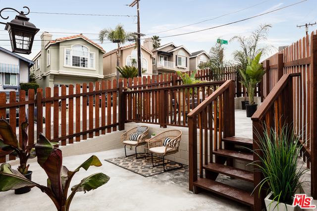 1700 FORD Avenue, Redondo Beach, California 90278, 3 Bedrooms Bedrooms, ,2 BathroomsBathrooms,Residential,Sold,FORD,19430724