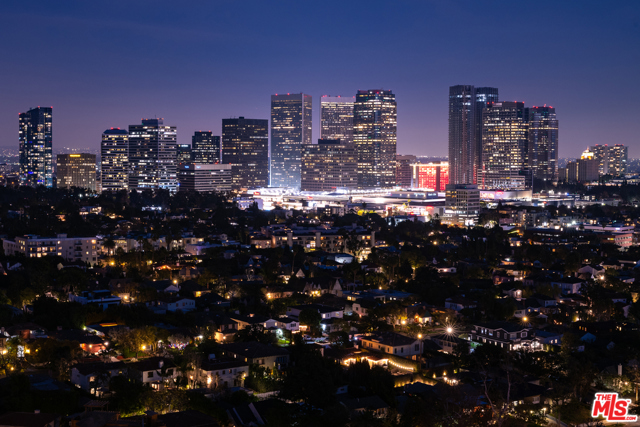2 Bed Home for Sale in Los Angeles, California