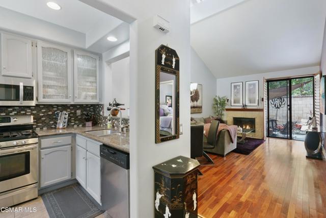 2 Bed Home for Sale in Oak Park, California