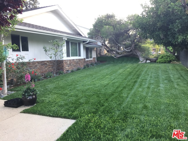 Photo of 15980 MEADOWCREST Road, Sherman Oaks, CA 91403