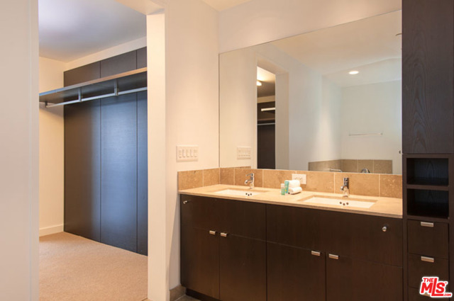 3 Bed Home for Sale in Los Angeles, California