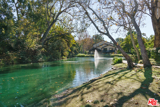 2 Bed Home for Sale in Culver City, California