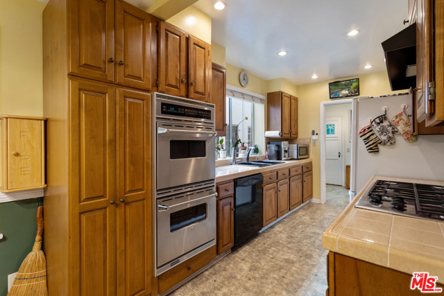  Income Home for Sale in Beverly Hills, California