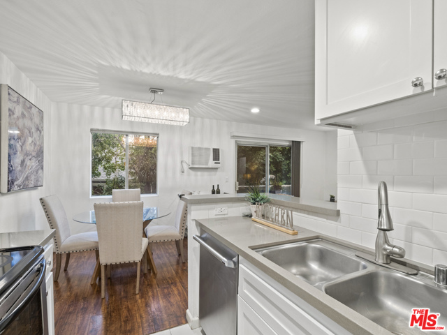 1 Bed Home for Sale in Los Angeles, California