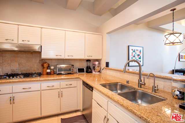 3 Bed Home for Sale in Los Angeles, California