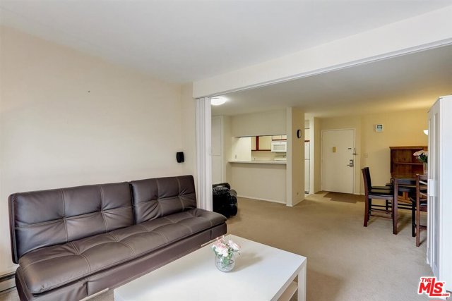 1 Bed Home for Sale in Los Angeles, California