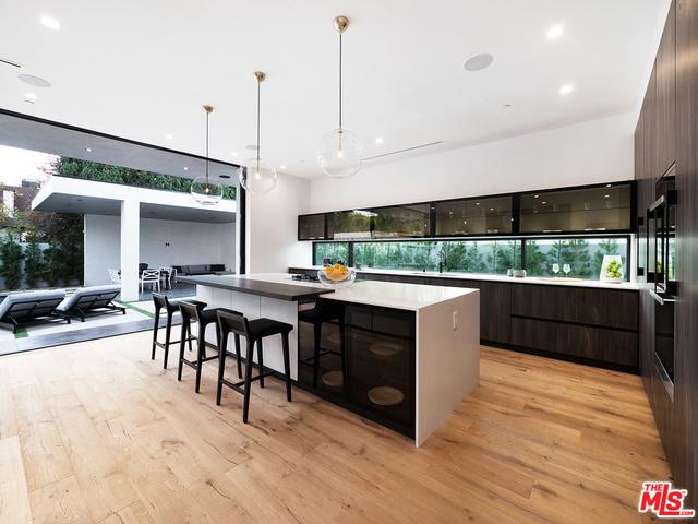 4 Bed Home for Sale in Los Angeles, California