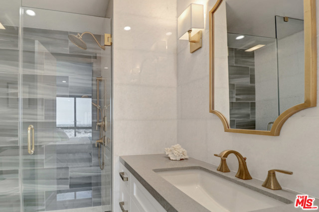 2 Bed Home for Sale in Los Angeles, California