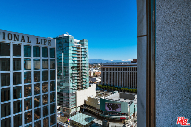 1 Bed Home for Sale in Los Angeles, California