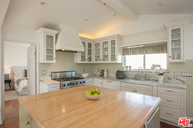 1923 ROCKEFELLER Lane, Redondo Beach, California 90278, 2 Bedrooms Bedrooms, ,2 BathroomsBathrooms,Residential,Sold,ROCKEFELLER,18396612