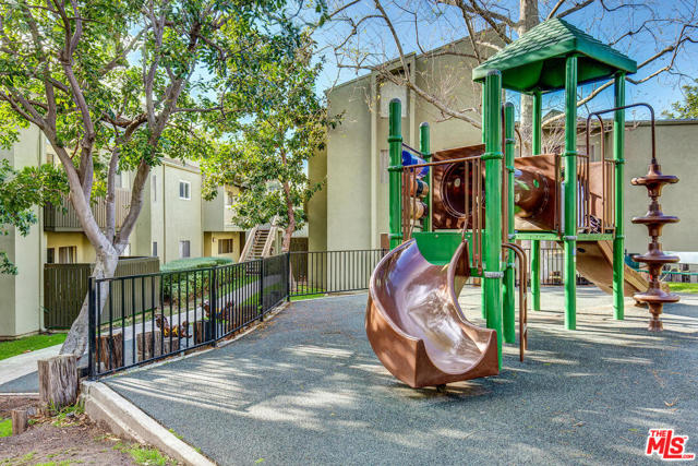 2 Bed Home for Sale in Culver City, California