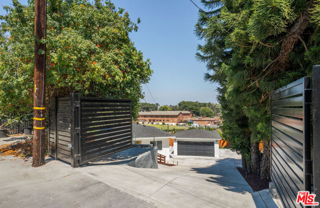 feature listing property photo