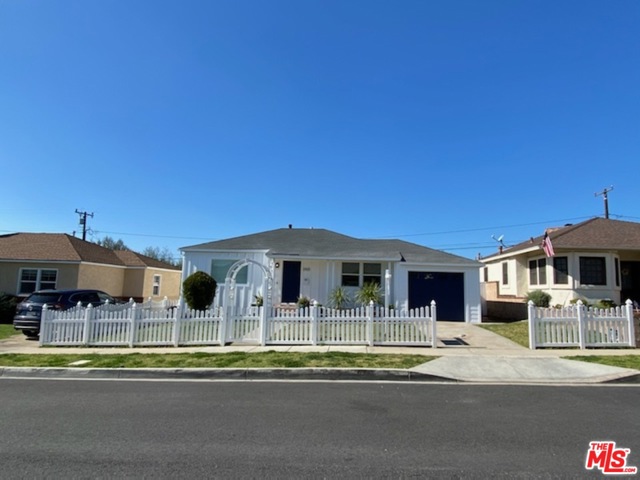 1905 Manzanita Lane, Manhattan Beach, California 90266, 4 Bedrooms Bedrooms, ,1 BathroomBathrooms,Residential,Sold,Manzanita,21681040