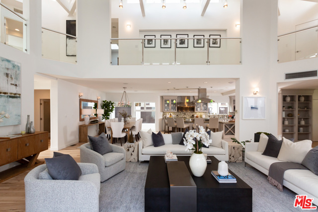 6 Bed Home for Sale in Santa Monica, California