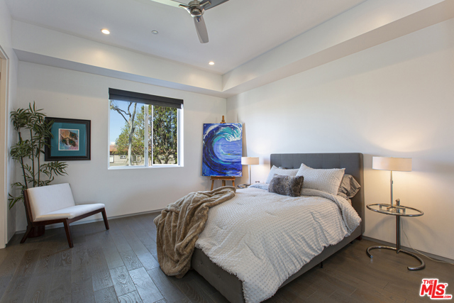 1027 AVENUE A, Redondo Beach, California 90277, 4 Bedrooms Bedrooms, ,5 BathroomsBathrooms,Residential,Sold,AVENUE A,20576054