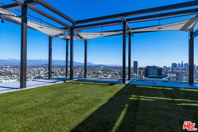 1 Bed Home for Sale in Los Angeles, California