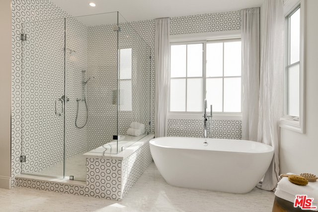 1813 OAK Avenue, Manhattan Beach, California 90266, 5 Bedrooms Bedrooms, ,4 BathroomsBathrooms,Residential,Sold,OAK,19433822