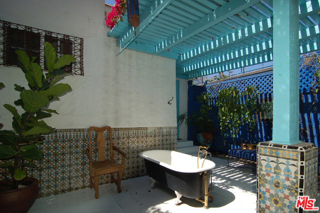 2 Bed Home for Sale in Los Angeles, California