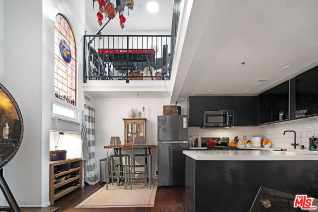  Income Home for Sale in Los Angeles, California
