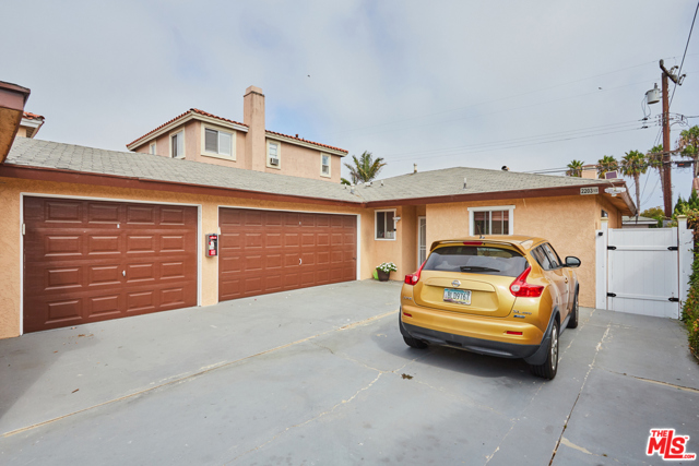 2203 Warfield Avenue, Redondo Beach, California 90278, ,Residential Income,Sold,Warfield,20624850