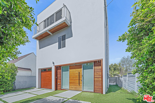 3 Bed Home for Sale in Los Angeles, California