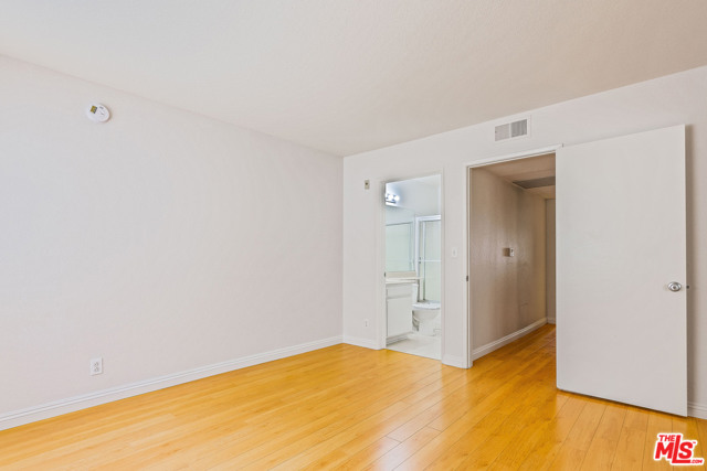 2 Bed Home for Sale in Los Angeles, California