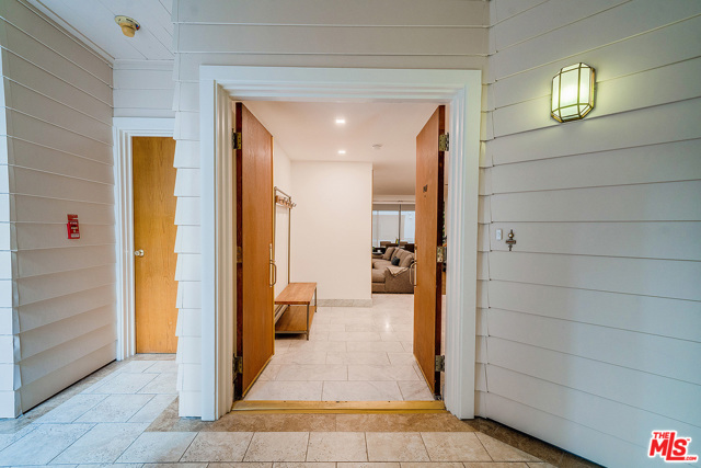 1 Bed Home for Sale in Los Angeles, California