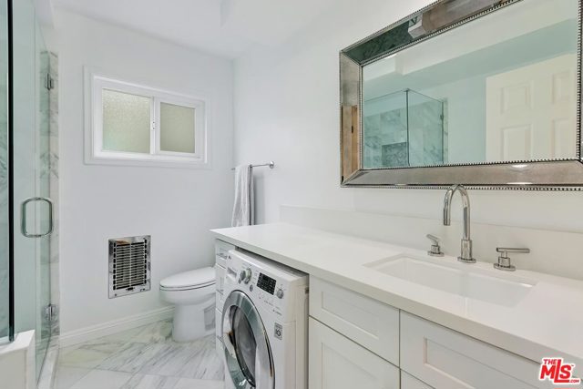 1 Bed Home for Sale in Los Angeles, California