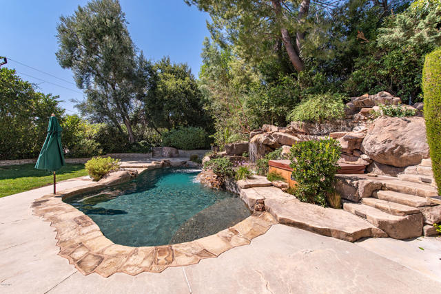 4 Bed Home for Sale in Calabasas, California