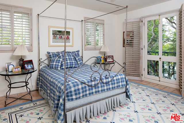 5 Bed Home for Sale in Los Angeles, California