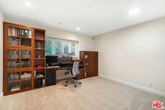 3 Bed Home for Sale in Sherman Oaks, California