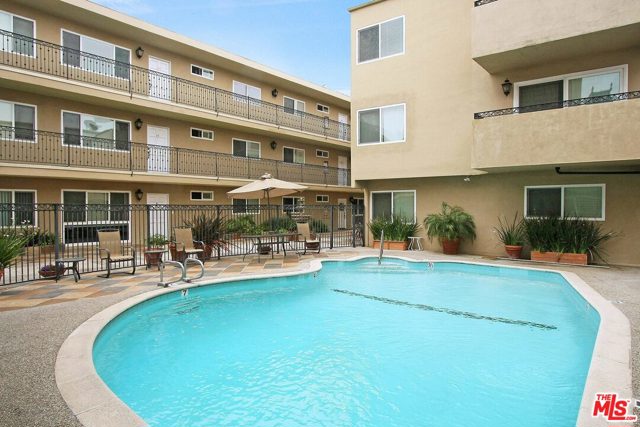 1 Bed Home for Sale in Los Angeles, California